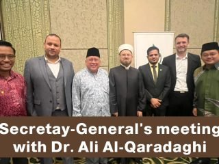 Secretay-General's meeting with Dr. Ali Al-Qaradaghi copy (1)